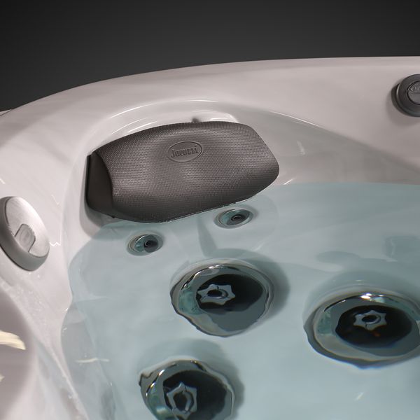 Are more jets better in a hot tub?