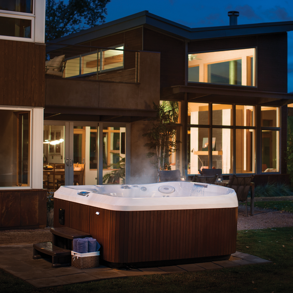 What is the difference between a cheap and expensive hot tub?